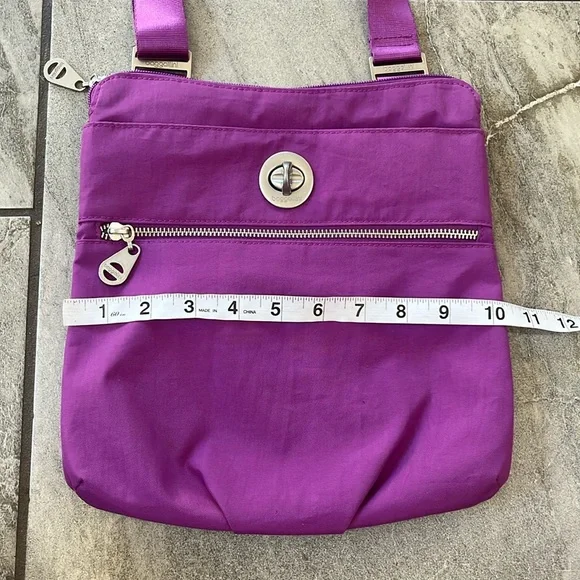 💜 Baggallini Large Purple Nylon Shoulder | Crossbody Bag One Strap - Picture 8 of 10